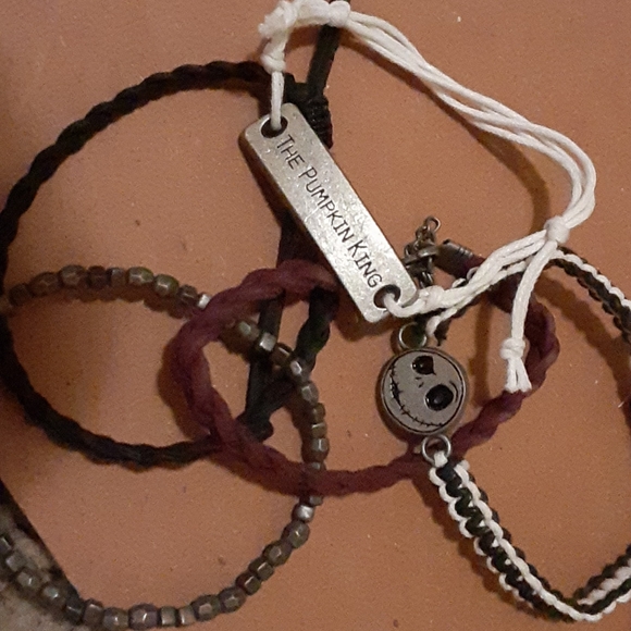 Bracelets - Picture 2 of 4